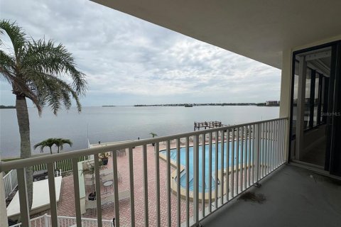 Condo in Dunedin, Florida, 2 bedrooms  № 2280174 - photo 21