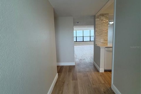 Condo in Dunedin, Florida, 2 bedrooms  № 2280174 - photo 7
