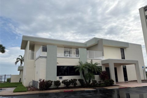 Condo in Dunedin, Florida, 2 bedrooms  № 2280174 - photo 3