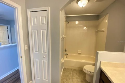 Adosado en alquiler en Orlando, Florida, 5 dormitorios, 183.3 m2 № 1808362 - foto 12