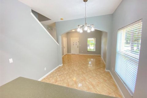 Adosado en alquiler en Orlando, Florida, 5 dormitorios, 183.3 m2 № 1808362 - foto 2