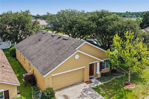 House in Orlando, Florida 4 bedrooms, 180.42 sq.m. № 2231551 - photo 3