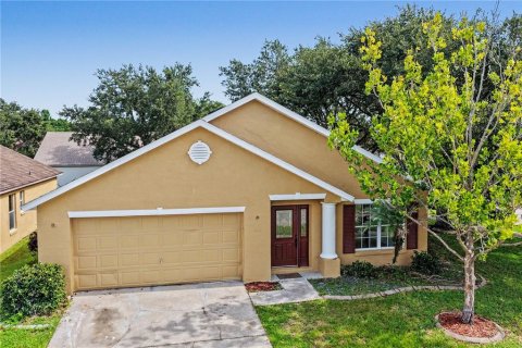 House in Orlando, Florida 4 bedrooms, 180.42 sq.m. № 2231551 - photo 2