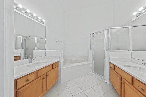 House in Orlando, Florida 4 bedrooms, 180.42 sq.m. № 2231551 - photo 19