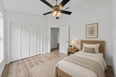 House in Orlando, Florida 4 bedrooms, 180.42 sq.m. № 2231551 - photo 26