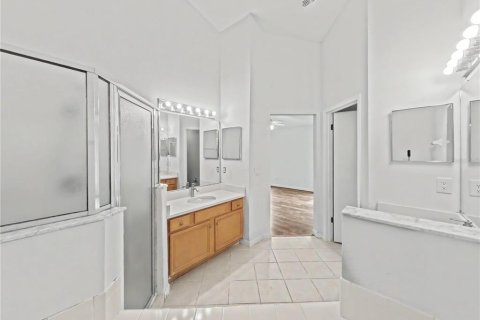House in Orlando, Florida 4 bedrooms, 180.42 sq.m. № 2231551 - photo 20