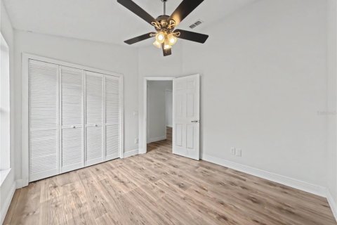 House in Orlando, Florida 4 bedrooms, 180.42 sq.m. № 2231551 - photo 27