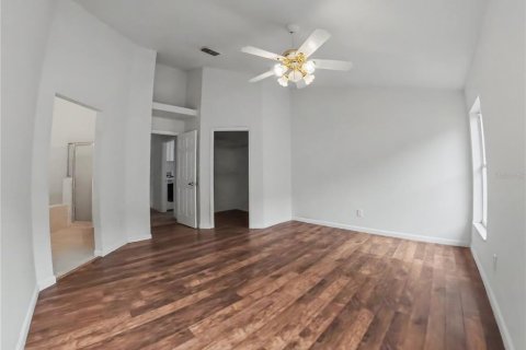 House in Orlando, Florida 4 bedrooms, 180.42 sq.m. № 2231551 - photo 18