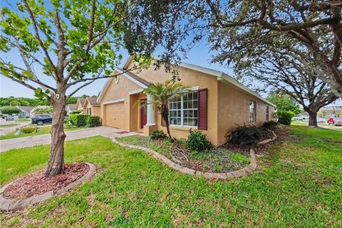 House in Orlando, Florida 4 bedrooms, 180.42 sq.m. № 2231551 - photo 4
