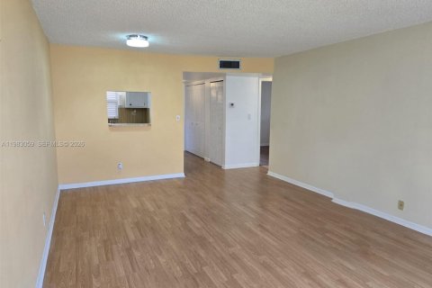 Condominio en venta en Sunrise, Florida, 2 dormitorios, 78.97 m2 № 2048602 - foto 12