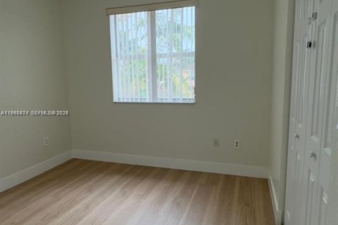 House in Homestead, Florida 3 bedrooms, 135.27 sq.m. № 2007631 - photo 8