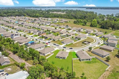 House in Tavares, Florida 3 bedrooms, 130.81 sq.m. № 1754779 - photo 27