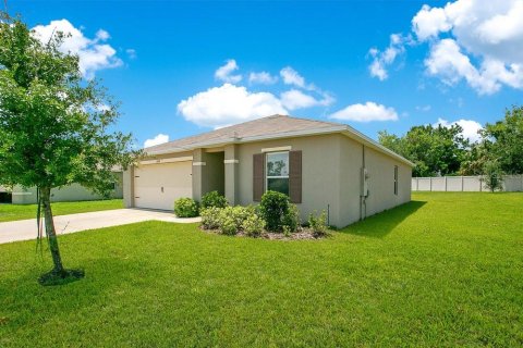 House in Tavares, Florida 3 bedrooms, 130.81 sq.m. № 1754779 - photo 2