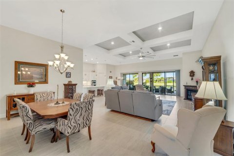 House in Sarasota, Florida 3 bedrooms, 265.42 sq.m. № 1875771 - photo 4