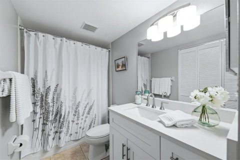 Купить кондоминиум в Сарасота, Флорида 7 комнат, 129.88м2, № 2147738 - фото 27