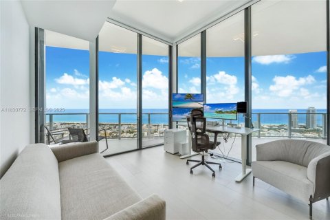 Condominio en venta en Miami Beach, Florida, 4 dormitorios, 295.99 m2 № 2077266 - foto 15