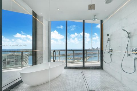 Condominio en venta en Miami Beach, Florida, 4 dormitorios, 295.99 m2 № 2077266 - foto 13