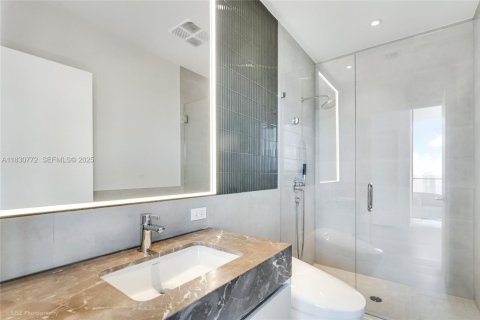 Condominio en venta en Miami Beach, Florida, 4 dormitorios, 295.99 m2 № 2077266 - foto 16