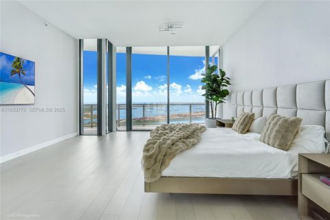 Condominio en venta en Miami Beach, Florida, 4 dormitorios, 295.99 m2 № 2077266 - foto 11