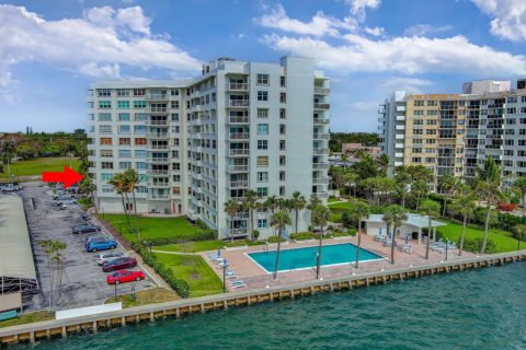 Condominio en venta en West Palm Beach, Florida, 3 dormitorios, 137.5 m2 № 1210329 - foto 1