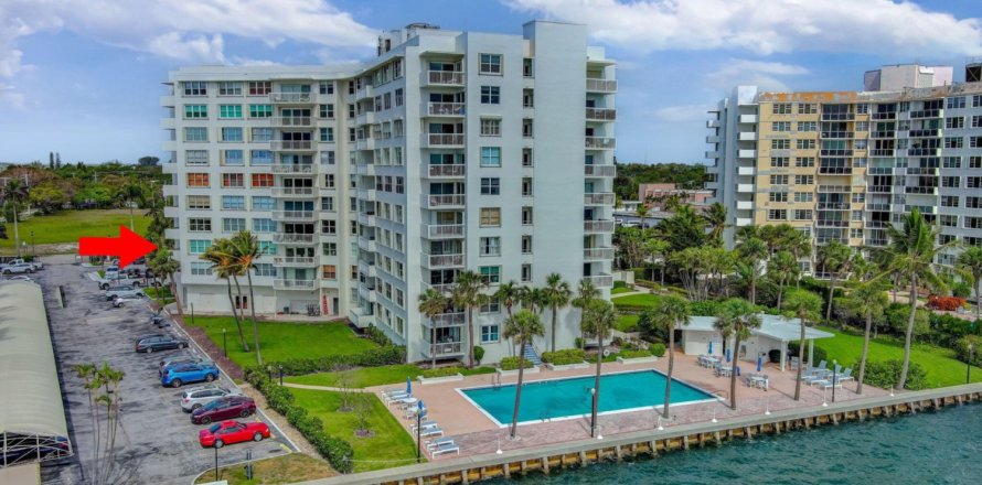 Condominio en West Palm Beach, Florida, 3 dormitorios № 1210329