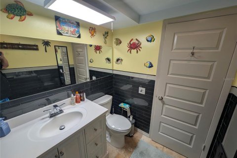 House in New Port Richey, Florida 2 bedrooms, 124.67 sq.m. № 2231435 - photo 27
