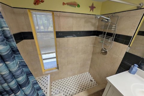 House in New Port Richey, Florida 2 bedrooms, 124.67 sq.m. № 2231435 - photo 17