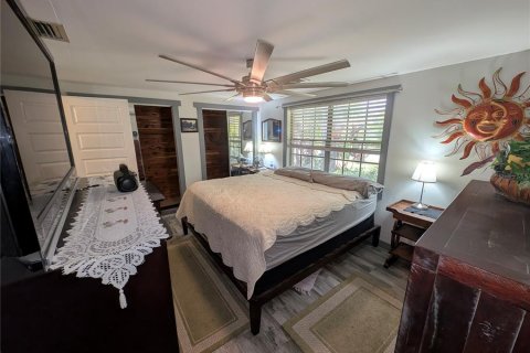 House in New Port Richey, Florida 2 bedrooms, 124.67 sq.m. № 2231435 - photo 24
