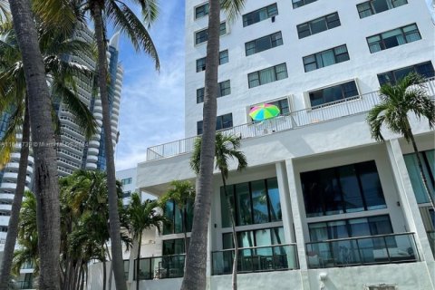 Снять в аренду кондоминиум в Майами-Бич, Флорида 39.95м2, № 1864093 - фото 7