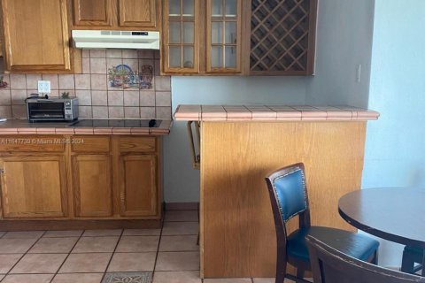 Снять в аренду кондоминиум в Майами-Бич, Флорида 39.95м2, № 1864093 - фото 6