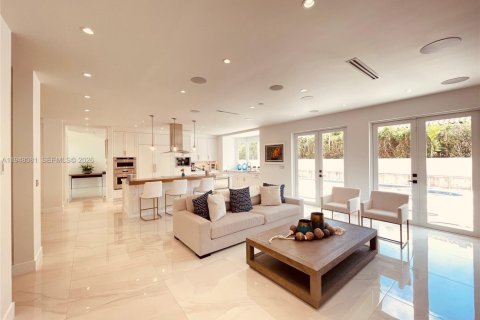Villa ou maison à vendre à Miami, Floride: 5 chambres, 352.75 m2 № 2009029 - photo 24