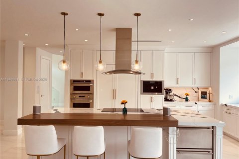 Villa ou maison à vendre à Miami, Floride: 5 chambres, 352.75 m2 № 2009029 - photo 16