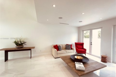 Villa ou maison à vendre à Miami, Floride: 5 chambres, 352.75 m2 № 2009029 - photo 6