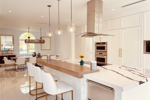 Villa ou maison à vendre à Miami, Floride: 5 chambres, 352.75 m2 № 2009029 - photo 14