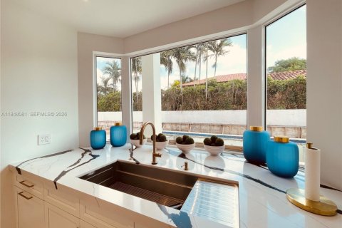 Villa ou maison à vendre à Miami, Floride: 5 chambres, 352.75 m2 № 2009029 - photo 19