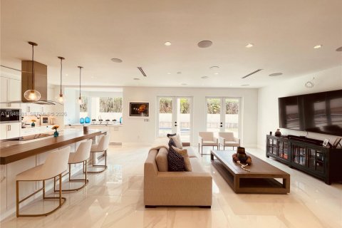 Villa ou maison à vendre à Miami, Floride: 5 chambres, 352.75 m2 № 2009029 - photo 23