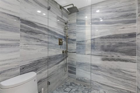 Copropriété à vendre à Miami Beach, Floride: 2 chambres, 76.55 m2 № 2171756 - photo 25