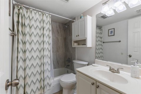 Condo in Gainesville, Florida, 1 bedroom  № 1807964 - photo 21