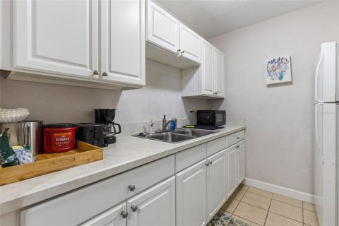Condo in Gainesville, Florida, 1 bedroom  № 1807964 - photo 15