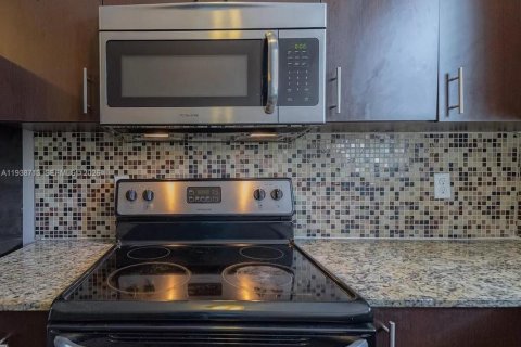 Appartement à louer à Miami, Floride: 2 chambres № 1996355 - photo 5