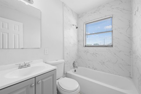 Appartement à louer à Opa-locka, Floride: 2 chambres, 369.75 m2 № 2305239 - photo 6