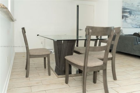 Купить кондоминиум в Майами, Флорида 2 спальни, 113.99м2, № 1962204 - фото 5