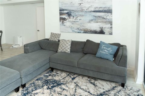 Купить кондоминиум в Майами, Флорида 2 спальни, 113.99м2, № 1962204 - фото 23