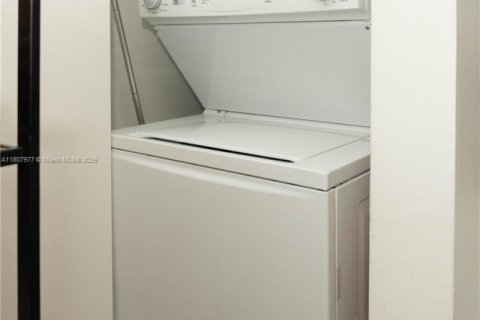 Купить кондоминиум в Майами, Флорида 2 спальни, 113.99м2, № 1962204 - фото 26