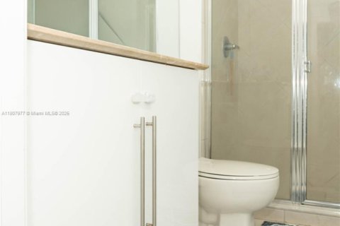 Купить кондоминиум в Майами, Флорида 2 спальни, 113.99м2, № 1962204 - фото 29