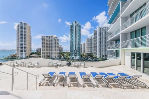 Купить кондоминиум в Майами, Флорида 2 спальни, 113.99м2, № 1962204 - фото 1
