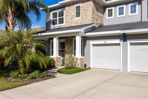 House in Brandon, Florida 4 bedrooms, 303.79 sq.m. № 2111523 - photo 3