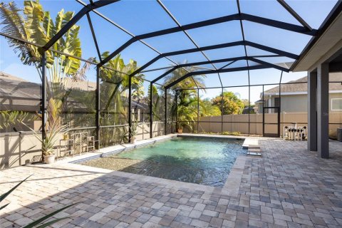 House in Brandon, Florida 4 bedrooms, 303.79 sq.m. № 2111523 - photo 2