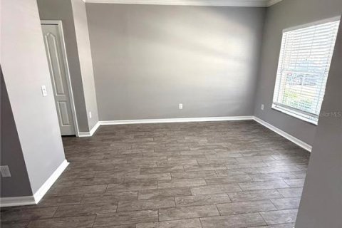 Touwnhouse à louer à Riverview, Floride: 2 chambres, 128.48 m2 № 2405263 - photo 4