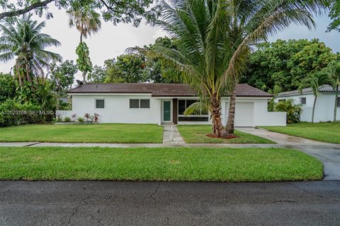 Casa en Miami Shores, Florida 3 dormitorios, 146.23 m2 № 2084980